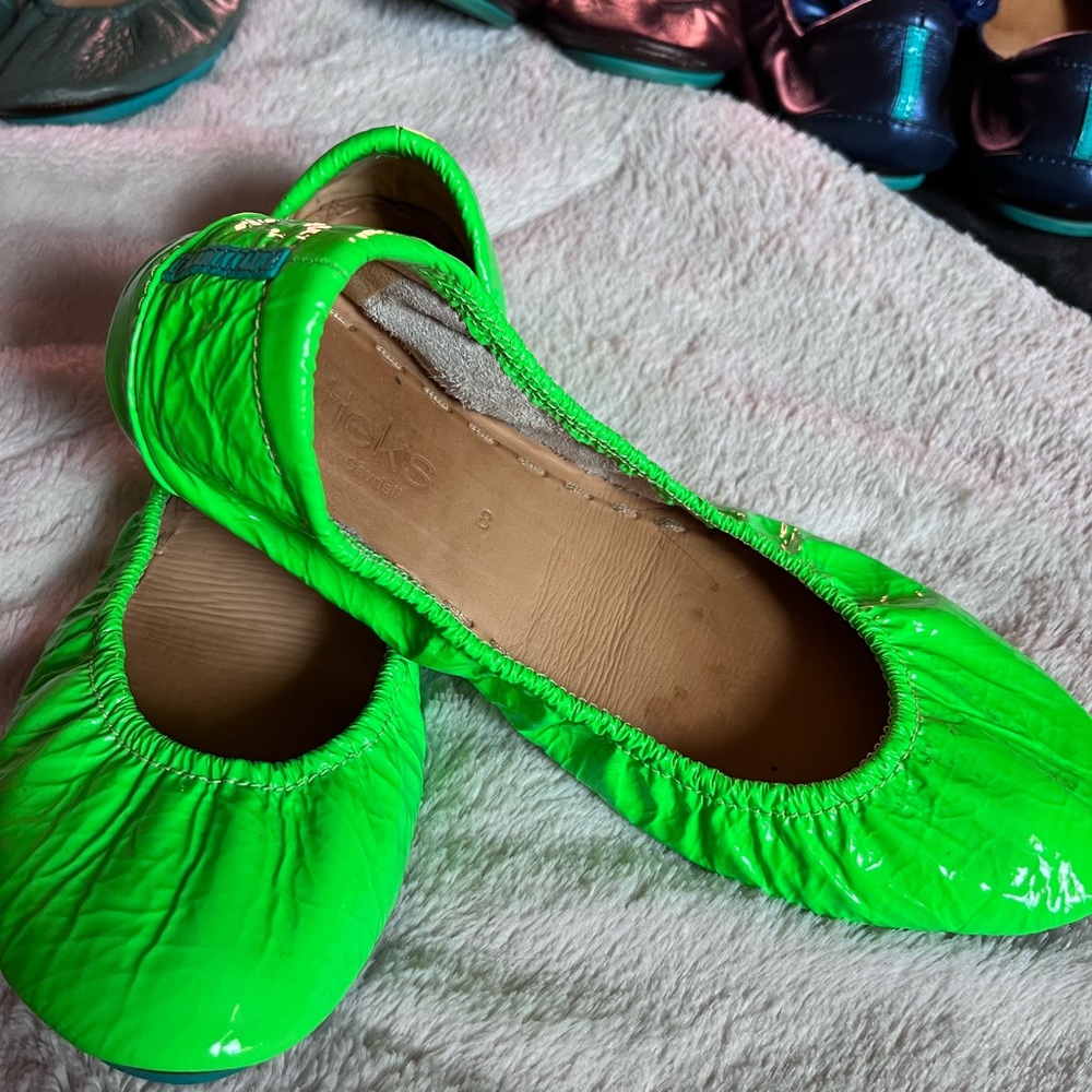 Tieks Galactic Green, size 8.
